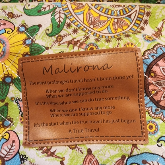 Malirona Weekender Duffel Bag - Picture 3 of 9